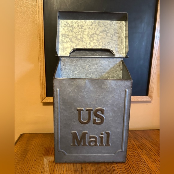 Decorative Galvanized Mail Box / Wedding Gift Box - Picture 3 of 7